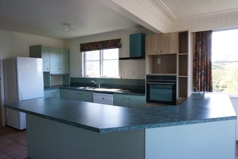 Photo of property in 17 Pioneer Crescent, Helensburgh, Dunedin, 9010