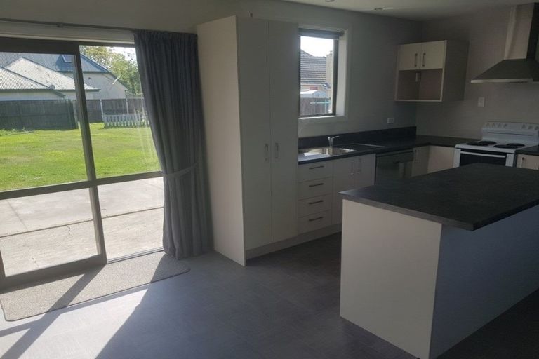 Photo of property in 11 Dinton Street, Russley, Christchurch, 8042