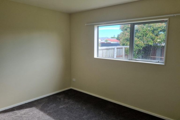 Photo of property in 1/2 Wildwood Avenue, Wainoni, Christchurch, 8061
