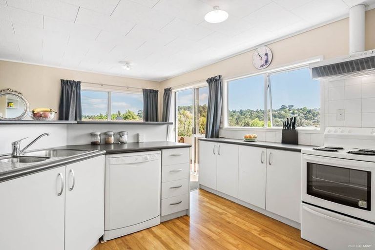 Photo of property in 5 Malibu Grove, Bayview, Auckland, 0629