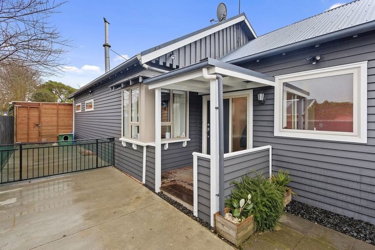 Photo of property in 56 Bowhill Road, New Brighton, Christchurch, 8083