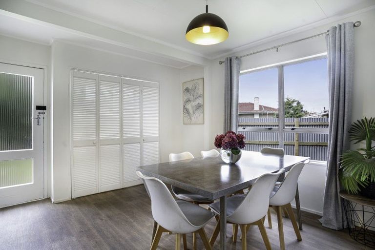 Photo of property in 32 Solway Street, Solway, Masterton, 5810