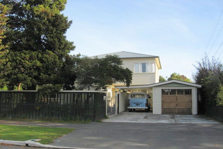 Photo of property in 33 Hamilton Avenue, Ilam, Christchurch, 8041