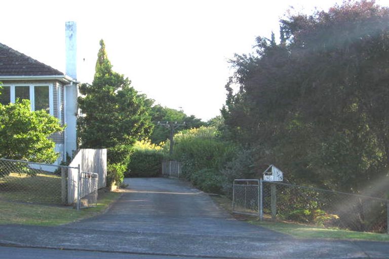 Photo of property in 5 Sunnyside Road, Sunnyvale, Auckland, 0612