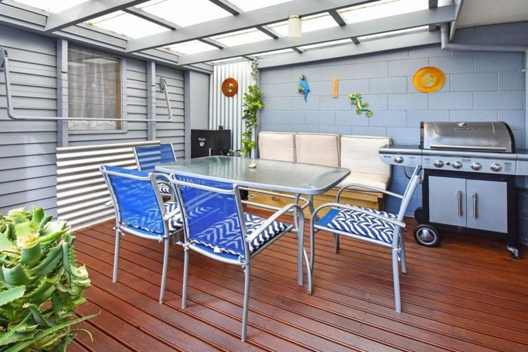 Photo of property in 2/55 Pah Road, Papatoetoe, Auckland, 2025