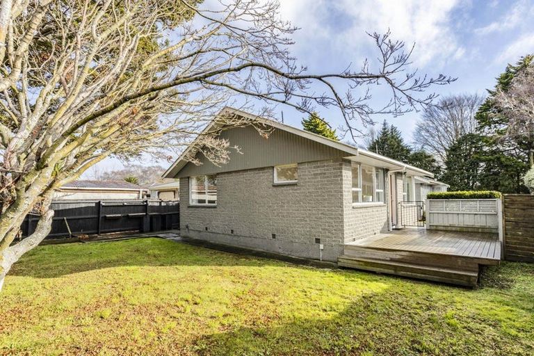 Photo of property in 96b Crofton Road, Harewood, Christchurch, 8051