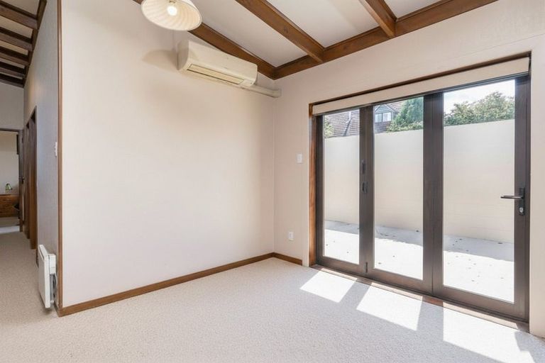Photo of property in 1 Warwick Street, Balaclava, Dunedin, 9011