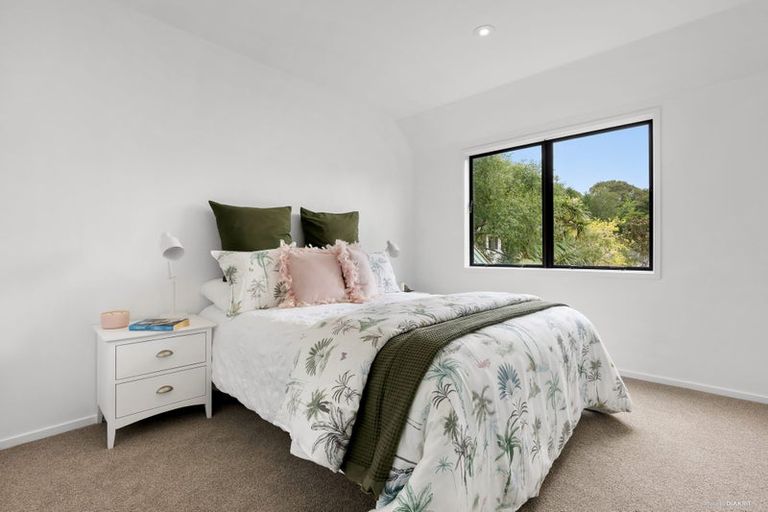 Photo of property in 36 Lastel Place, Shelly Park, Auckland, 2014