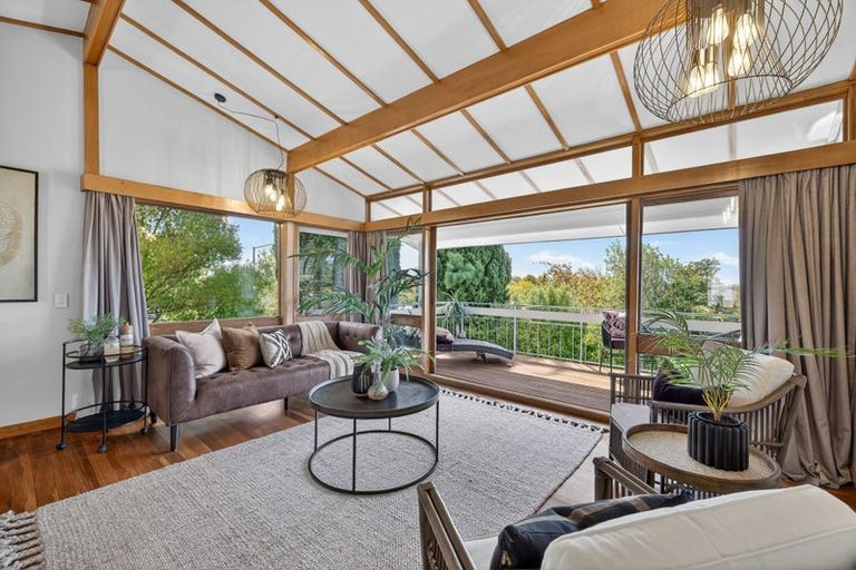 Photo of property in 1 Dyers Pass Road, Cashmere, Christchurch, 8022