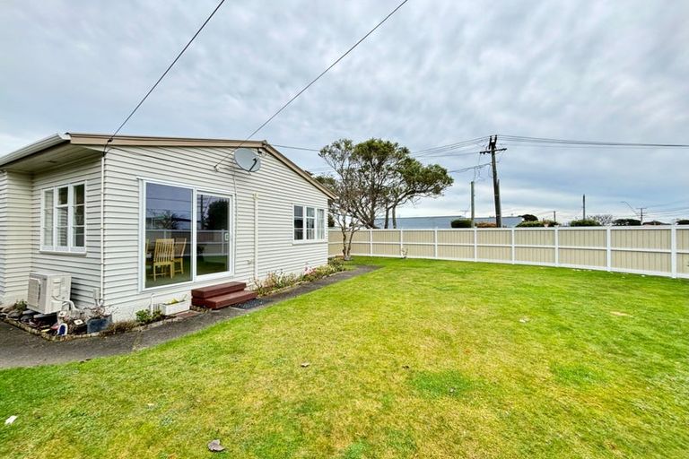 Photo of property in 1 Russell Street, Waterloo, Lower Hutt, 5011