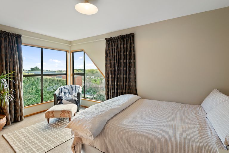 Photo of property in 18 Happy Home Road, Westmorland, Christchurch, 8025