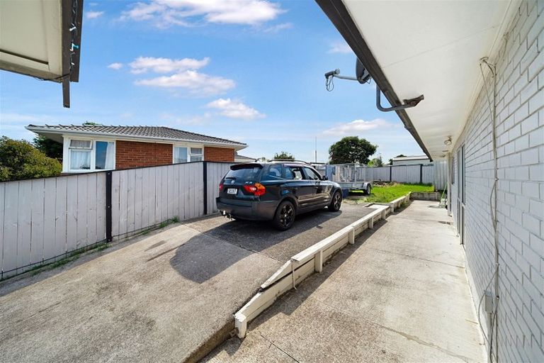 Photo of property in 76 Wickman Way, Mangere East, Auckland, 2024