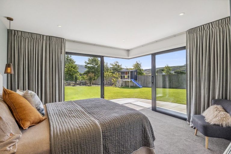 Photo of property in 10 Rodeo Place, Outram, 9019