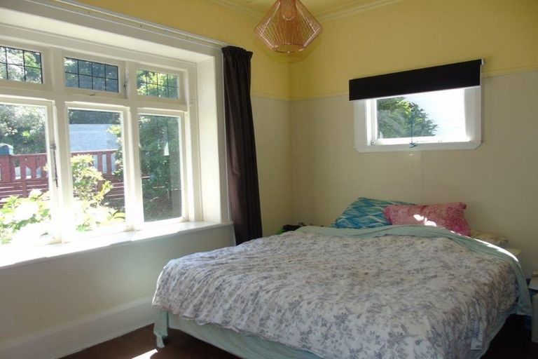Photo of property in 17 Crawford Road, Kilbirnie, Wellington, 6022