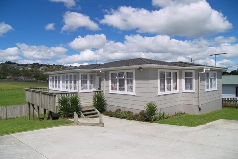 Photo of property in 10 Igloo Place, Red Hill, Papakura, 2110