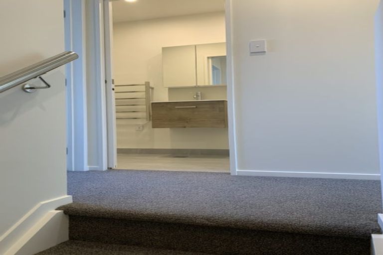 Photo of property in 37 Jabuka Street, Glen Eden, Auckland, 0602