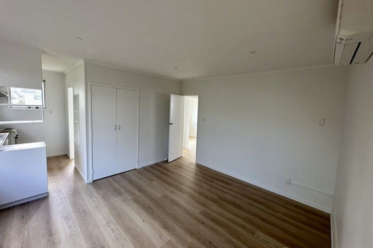 Photo of property in 2/39 Littlejohn Street, Hillsborough, Auckland, 1042