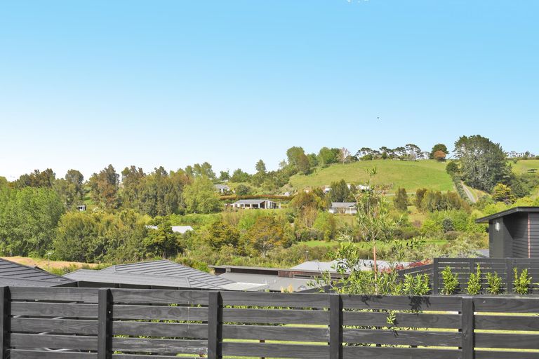 Photo of property in 12 Laly Haddon Place, Matakana, Warkworth, 0985