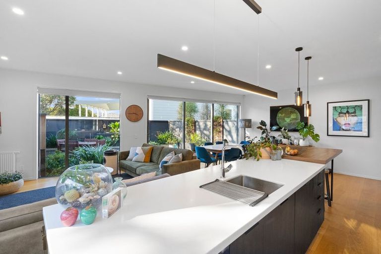 Photo of property in 3 Salmont Place, Kelburn, Wellington, 6012