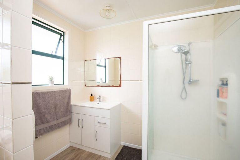 Photo of property in 28 Orchard East Road, Ngatea, 3503