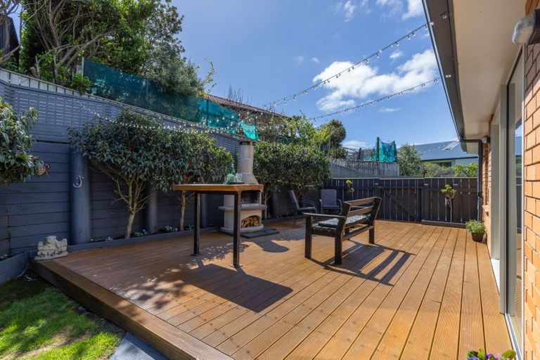 Photo of property in 8 Kaweka Close, Aotea, Porirua, 5024