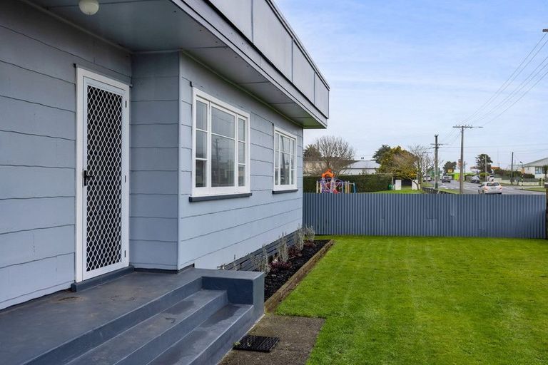 Photo of property in 26 Tawhiti Road, Hawera, 4610