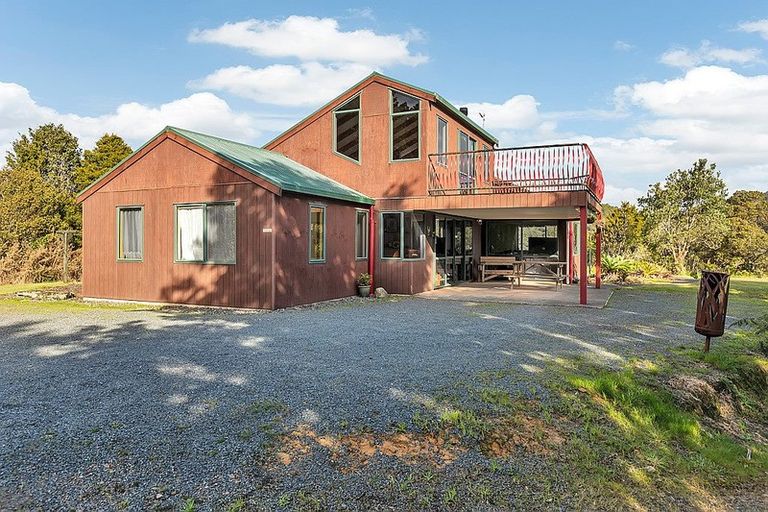 Photo of property in 1106 Russell Road, Whakapara, Hikurangi, 0184