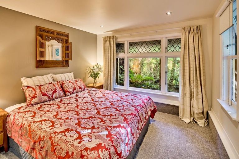 Photo of property in 194 Eastern Hutt Road, Taita, Lower Hutt, 5019