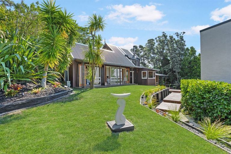 Photo of property in 34 Castor Bay Road, Castor Bay, Auckland, 0620