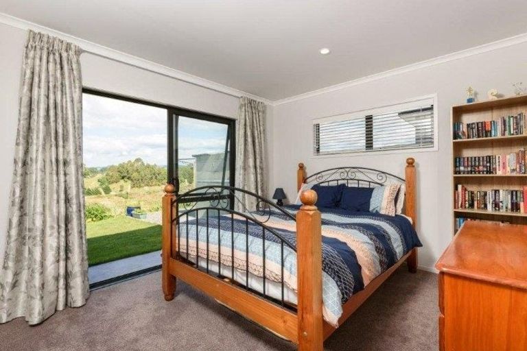 Photo of property in 8 Omapere Lane, Pyes Pa, Tauranga, 3112