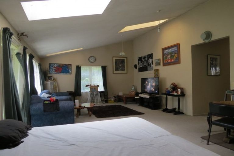 Photo of property in 680 Albert Street, Coromandel, 3506