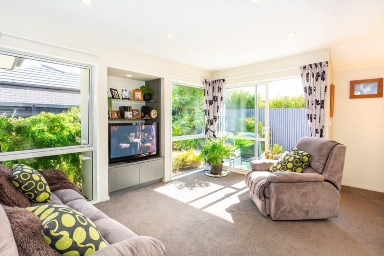 Photo of property in 4/5 Kennedys Bush Road, Halswell, Christchurch, 8025