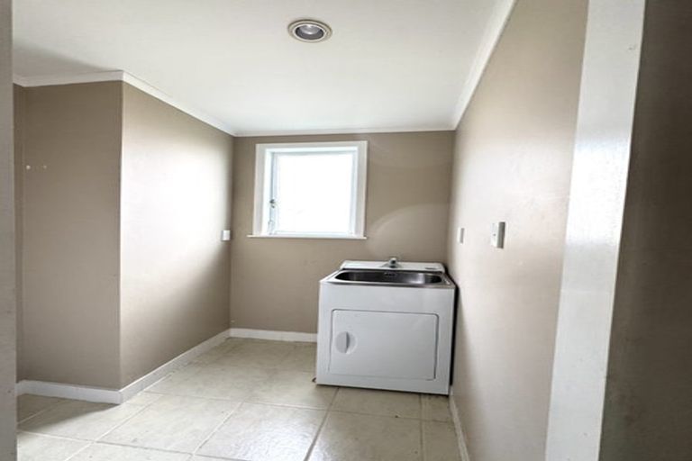 Photo of property in 53 Tawa Crescent, Manurewa, Auckland, 2102