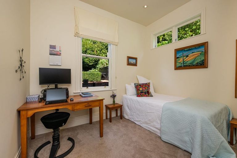 Photo of property in 74 Mortimer Terrace, Brooklyn, Wellington, 6021