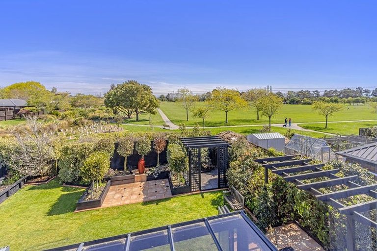 Photo of property in 29 Greystoke Lane, Avonhead, Christchurch, 8042