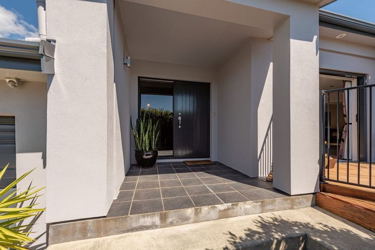 Photo of property in 11 Port Lane, Whitby, Porirua, 5024