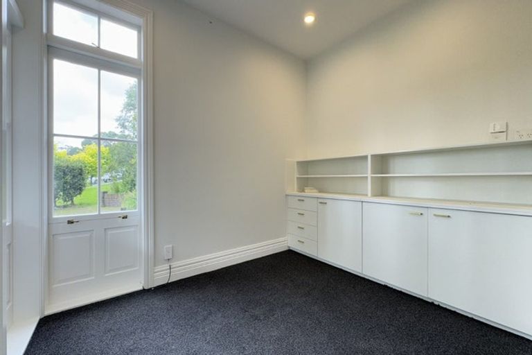 Photo of property in 14 Amreins Road, Waitakere, Henderson, 0782