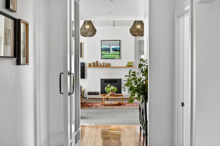 Photo of property in 27 Neeve Road, Taradale, Napier, 4112