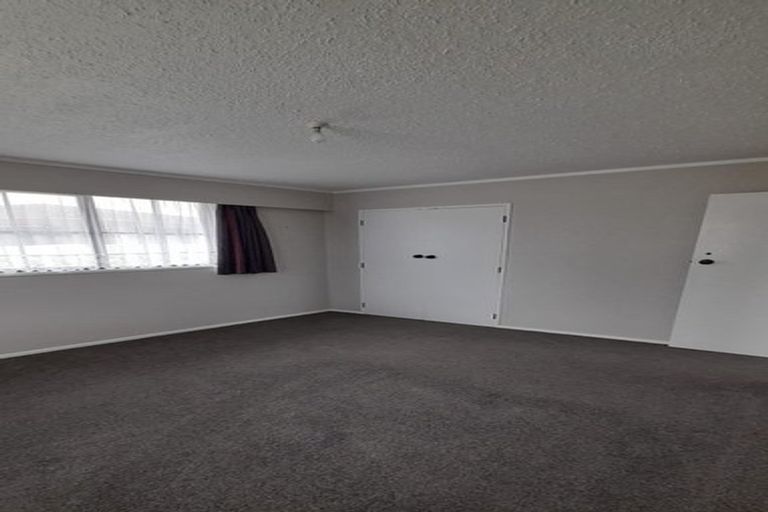 Photo of property in 35 Amberley Avenue, Westbrook, Palmerston North, 4412