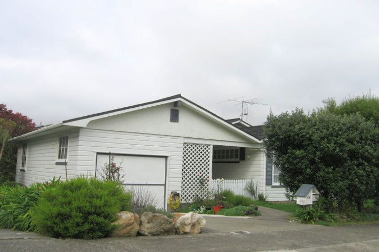 Photo of property in 106 Oriel Avenue, Tawa, Wellington, 5028