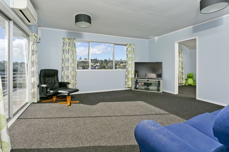 Photo of property in 62 Kia Ora Road, Beach Haven, Auckland, 0626