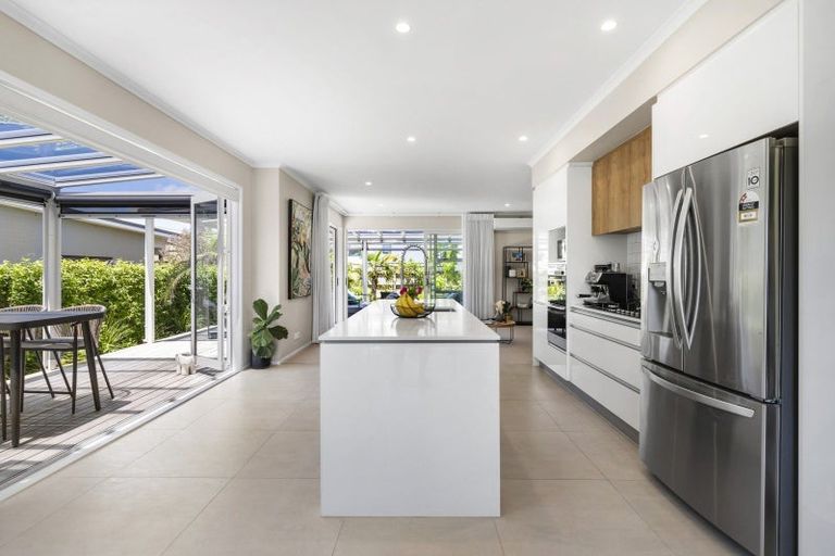 Photo of property in 23 Kukuwai Avenue, Red Beach, 0932