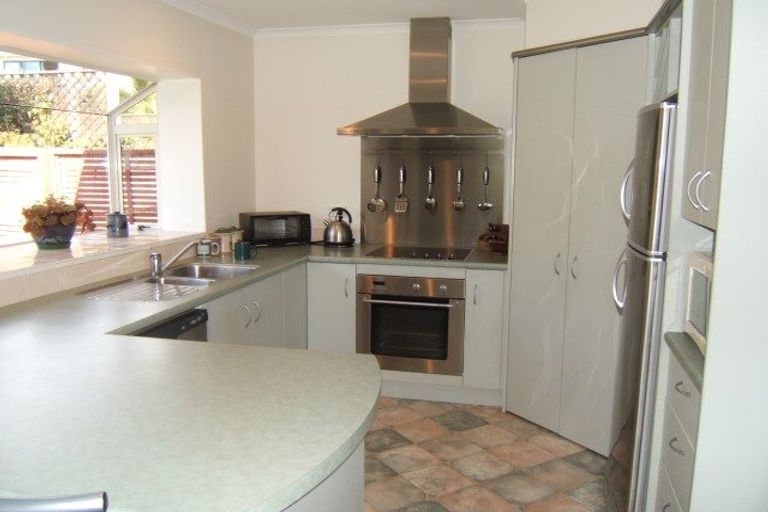 Photo of property in 16 Eclipse Terrace, Welcome Bay, Tauranga, 3112