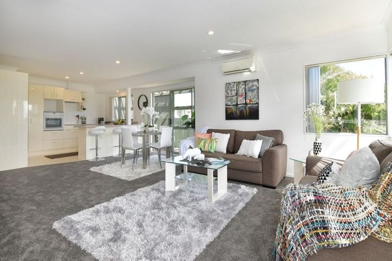 Photo of property in 1/12 Miro Street, Helensville, 0800