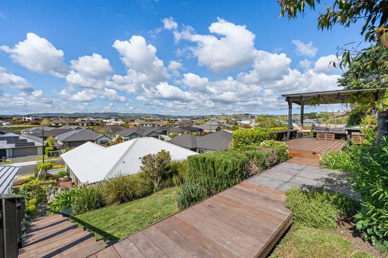 Photo of property in 29 Lakeside Terrace, Omokoroa, 3114