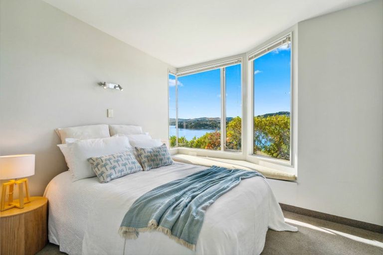 Photo of property in 26a Mana View Road, Paremata, Porirua, 5026