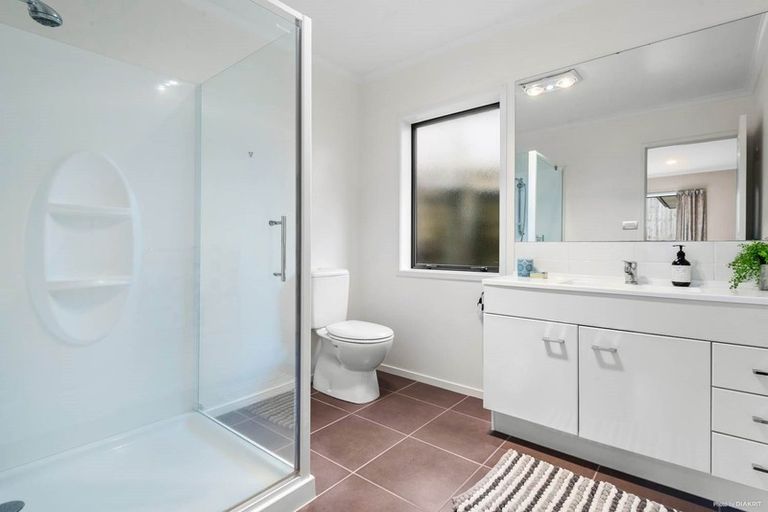 Photo of property in 41 Ina Ville Drive, Pukekohe, 2120