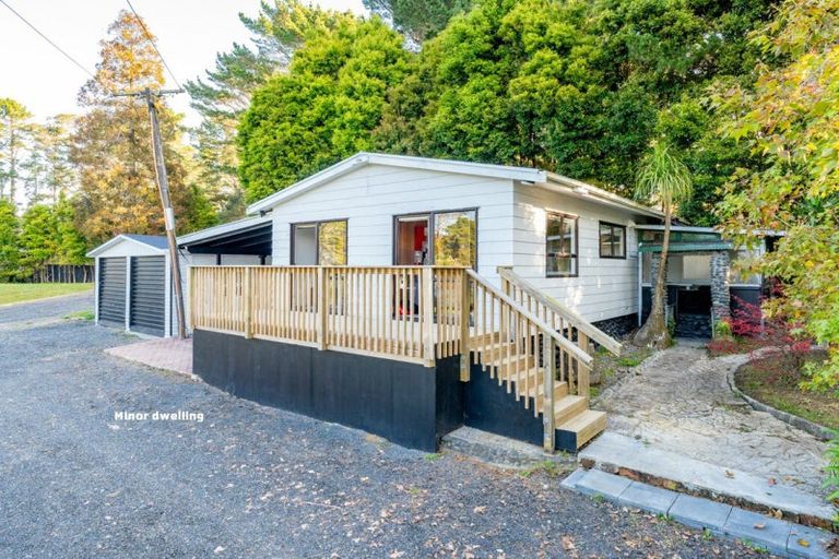 Photo of property in 65 Annett Road, Kumeu, 0891