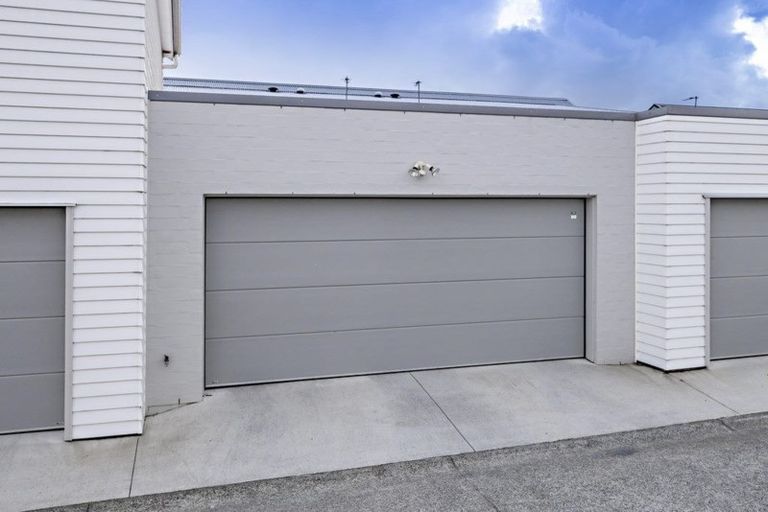 Photo of property in 33 Hollowout Street, Takanini, 2112