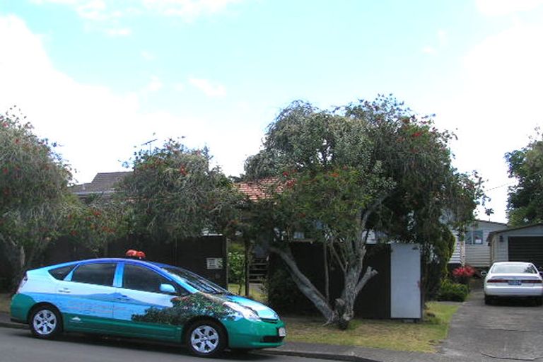 Photo of property in 20 Kauri Glen Road, Northcote, Auckland, 0627